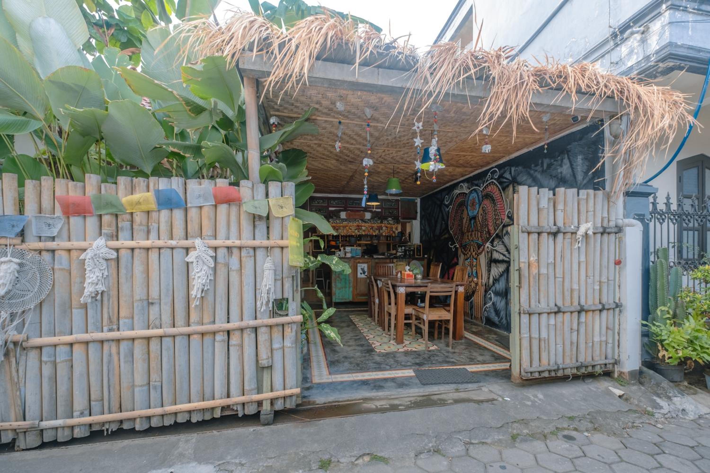 Happy Buddha Yogyakarta - Hostel 39/47