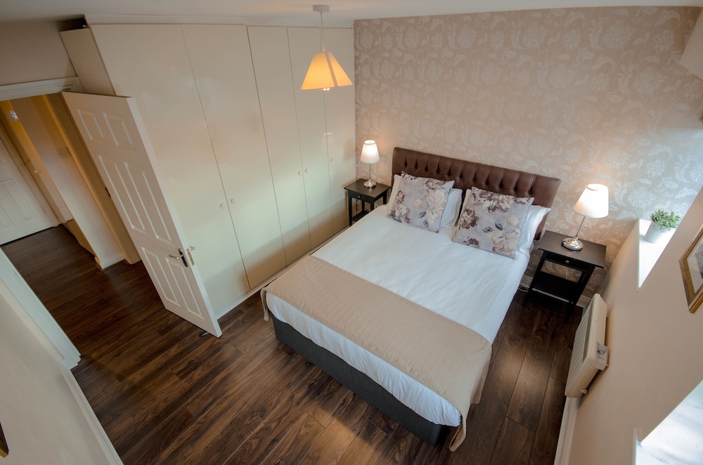 Drury Court Hotel 16/71