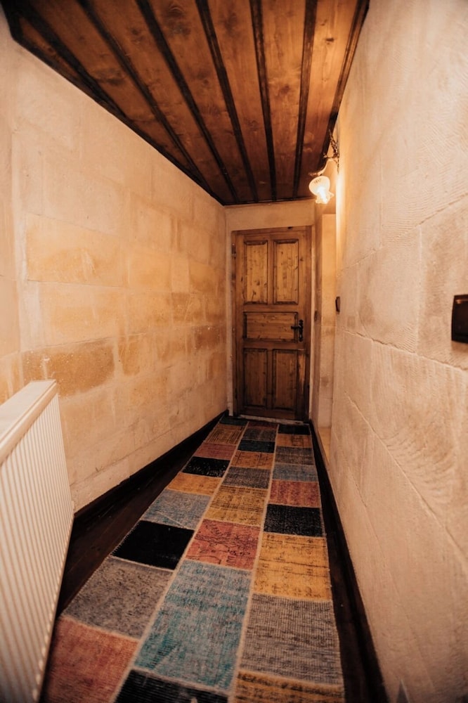 Amor Cave House 27/50