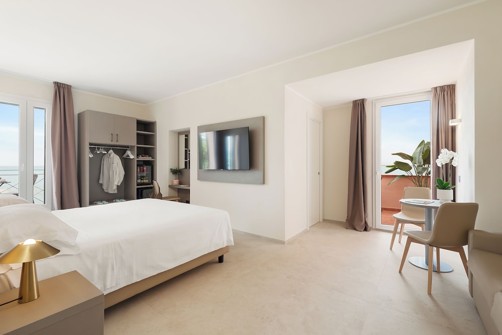 Hotel Villa Domizia 22/58