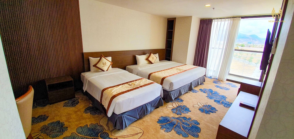 2 BEDROOMS, FAMILY, CITY VIEW