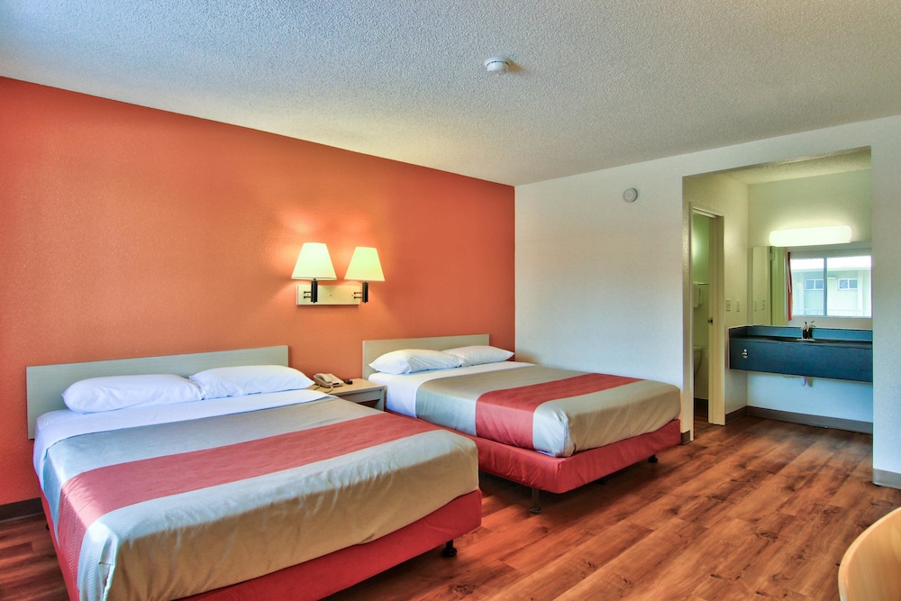 Motel6 West Sacramento, CA 21/60