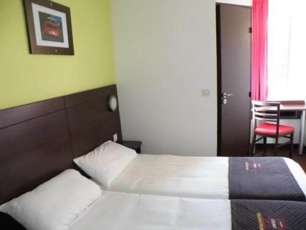 Enzo Hotels 6/21