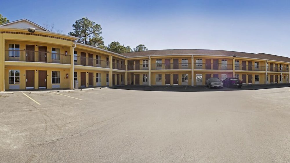Days Inn by Wyndham Alma 3/41