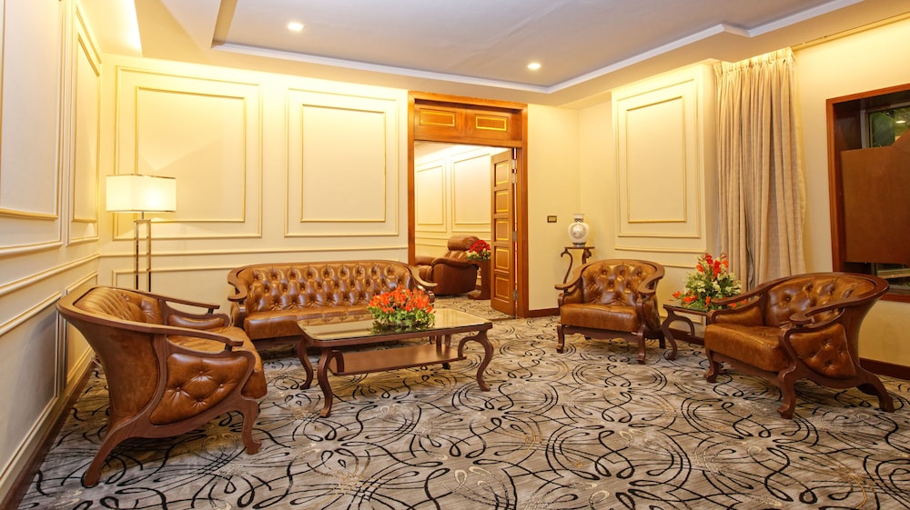 Royal Swiss Lahore 48/65