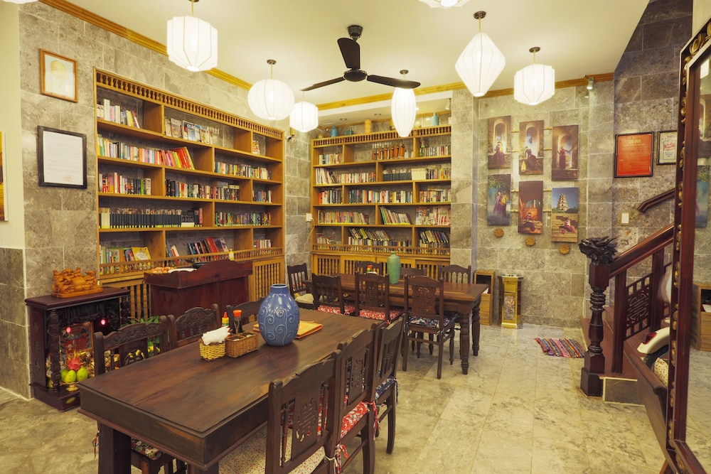 Vinh Hung Library Hotel 50/63
