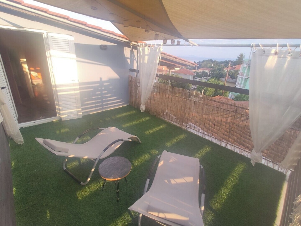 Poseidon Apartments 40/45