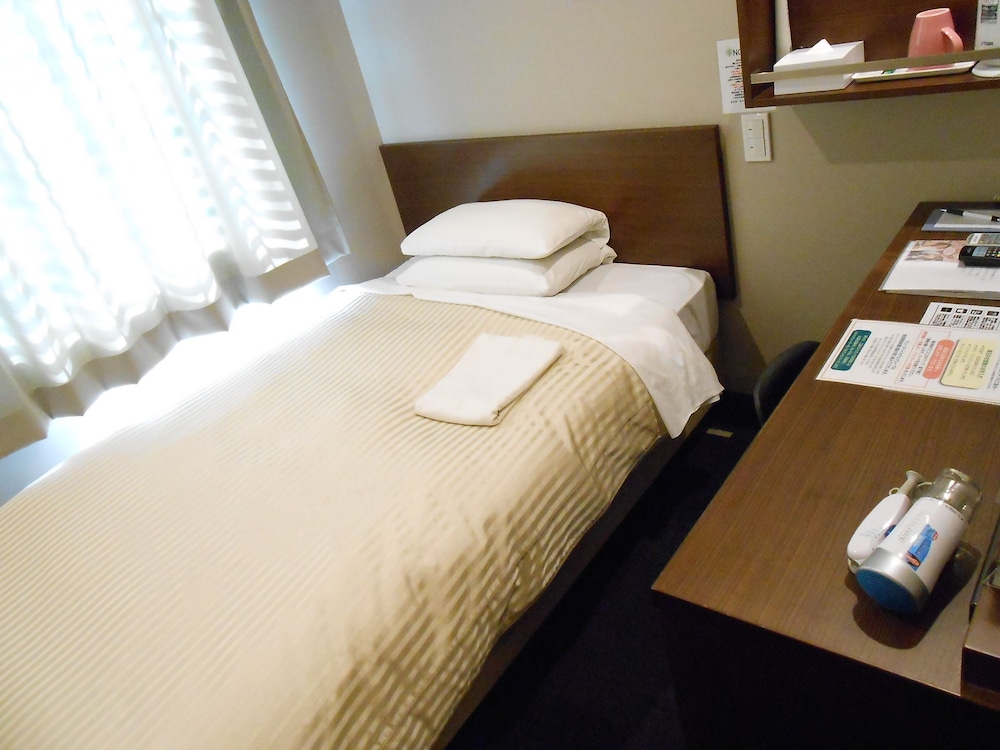 ROOM, SEMI DOUBLE BED, SMOKING