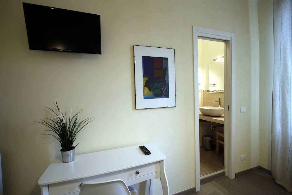 The Old Station Rooms 12/23