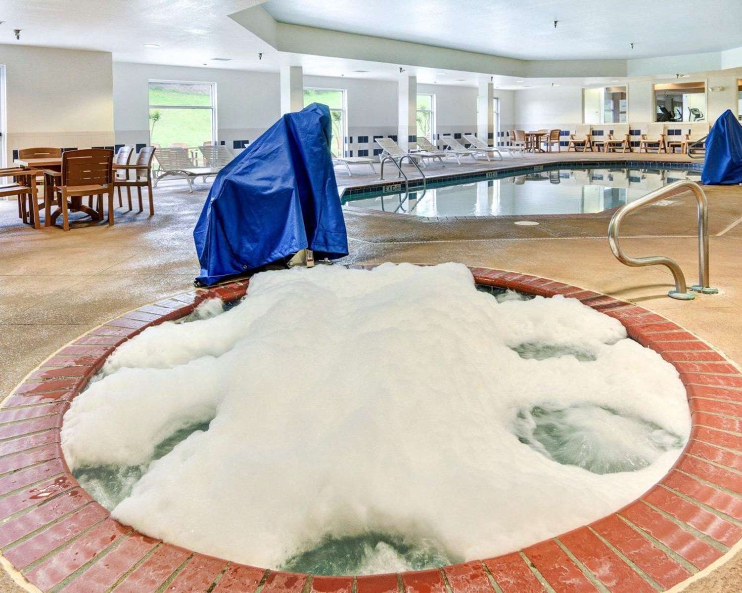 Comfort Suites Hot Springs 19/49