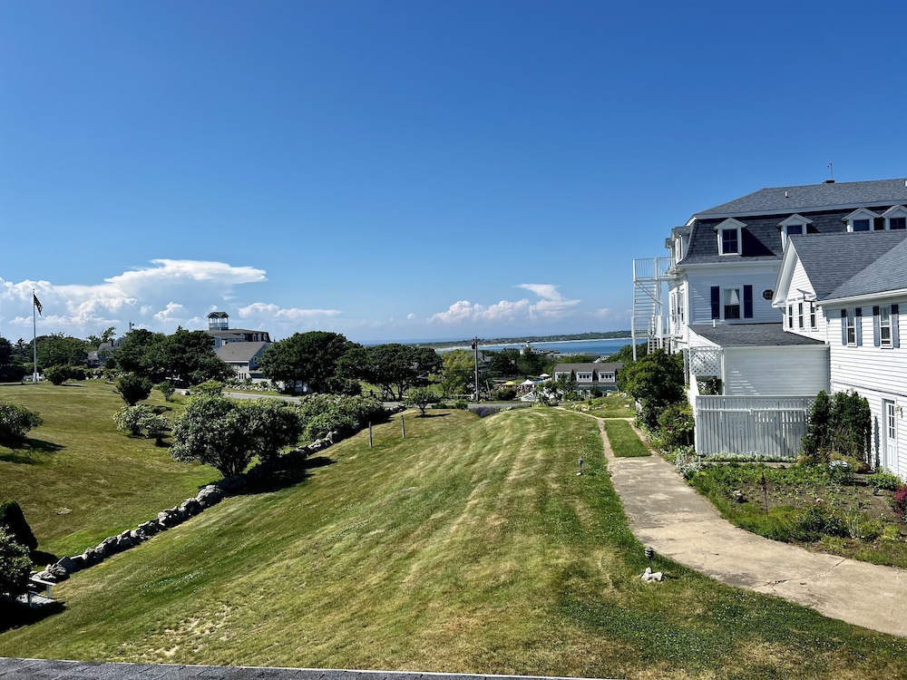 The Atlantic Inn 39/50