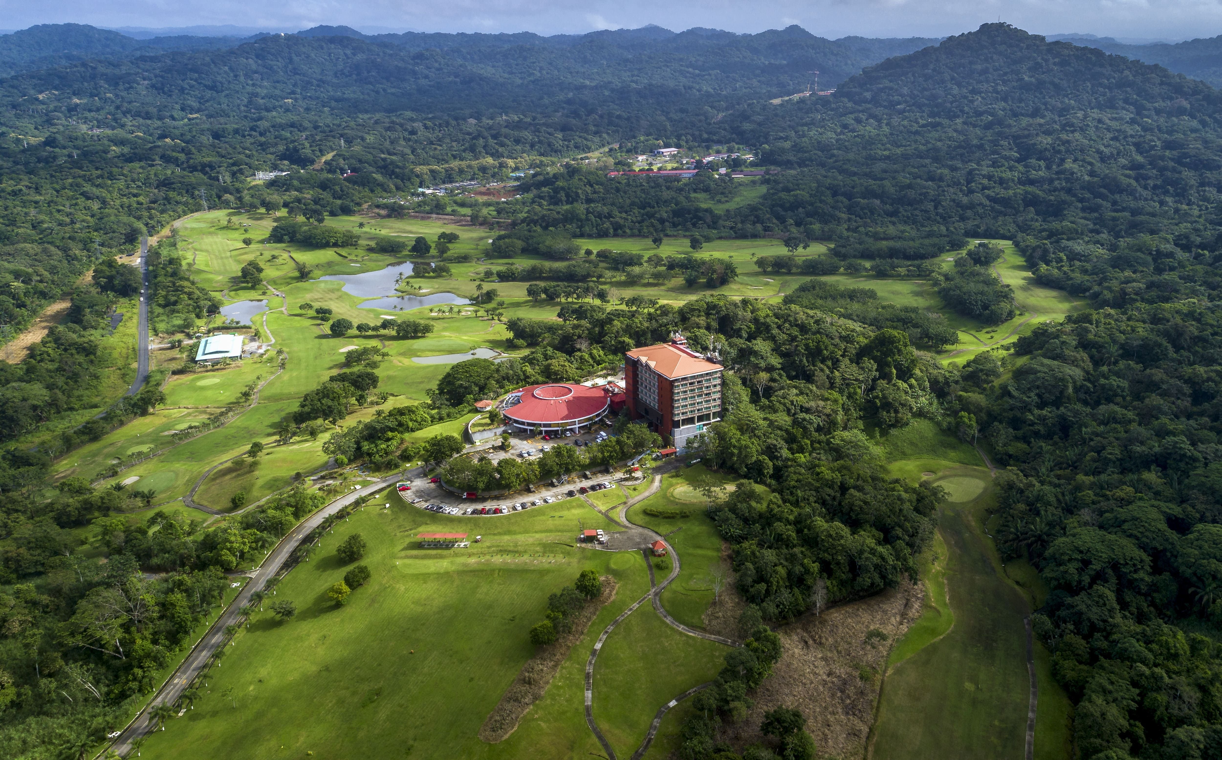 Summit Rainforest Golf Resort & All Inclusive 19/23