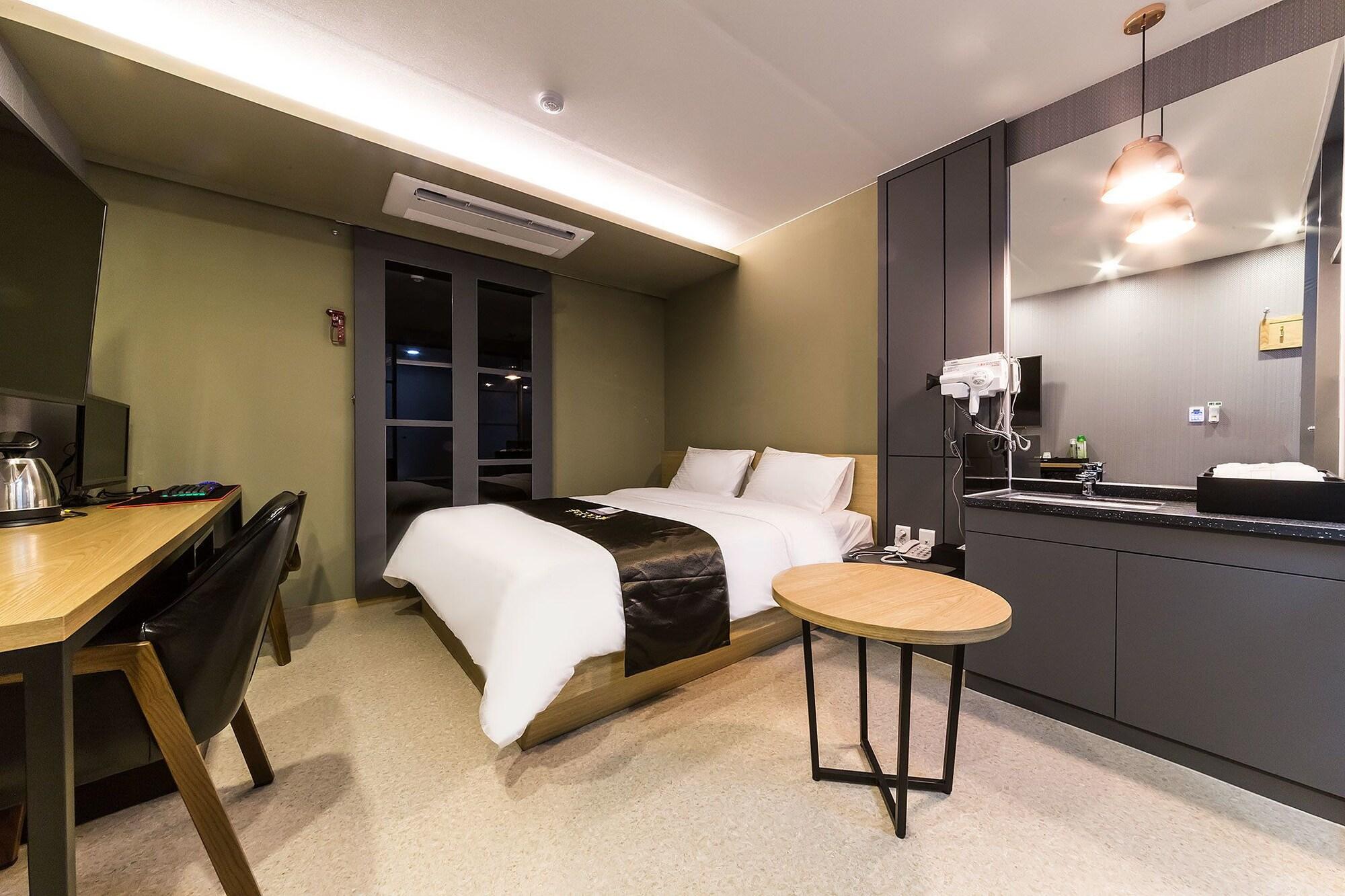 Jakjeon Dream Palace 18/36