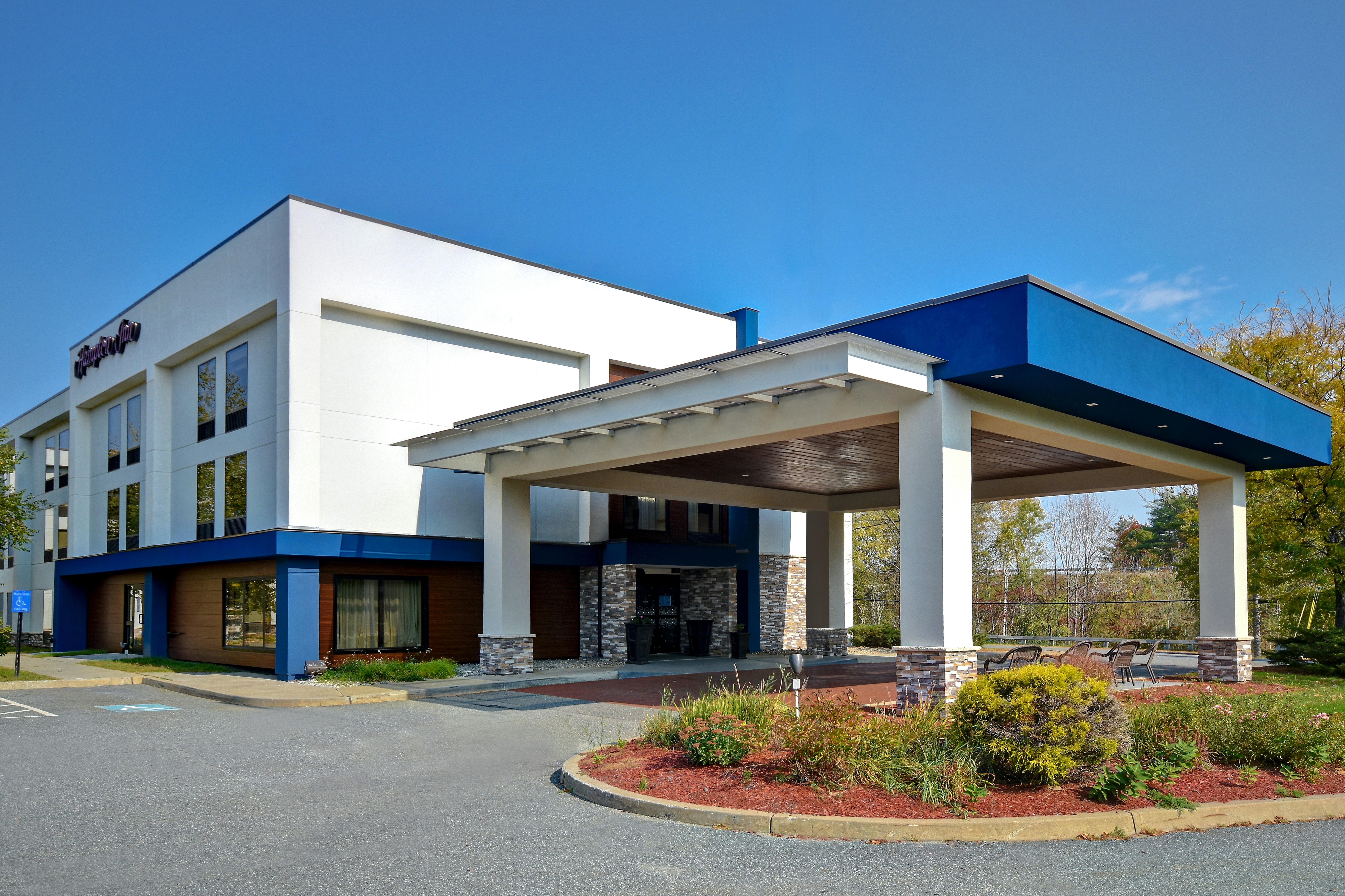 Hampton Inn White River Junction 6/81