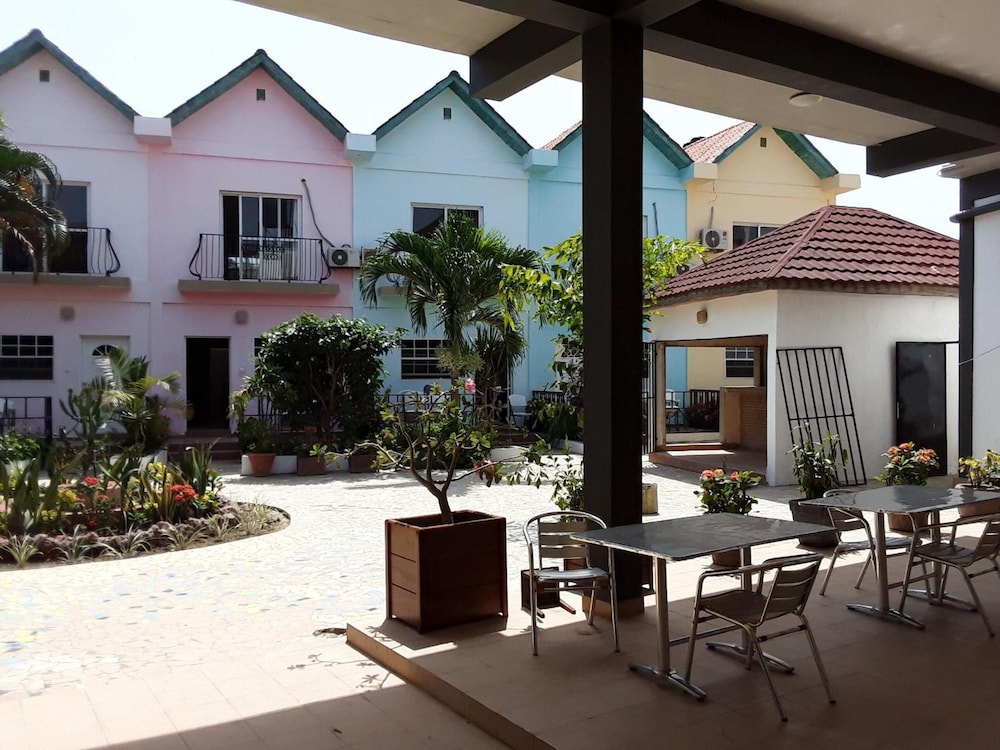 Riyan Apartments 34/42