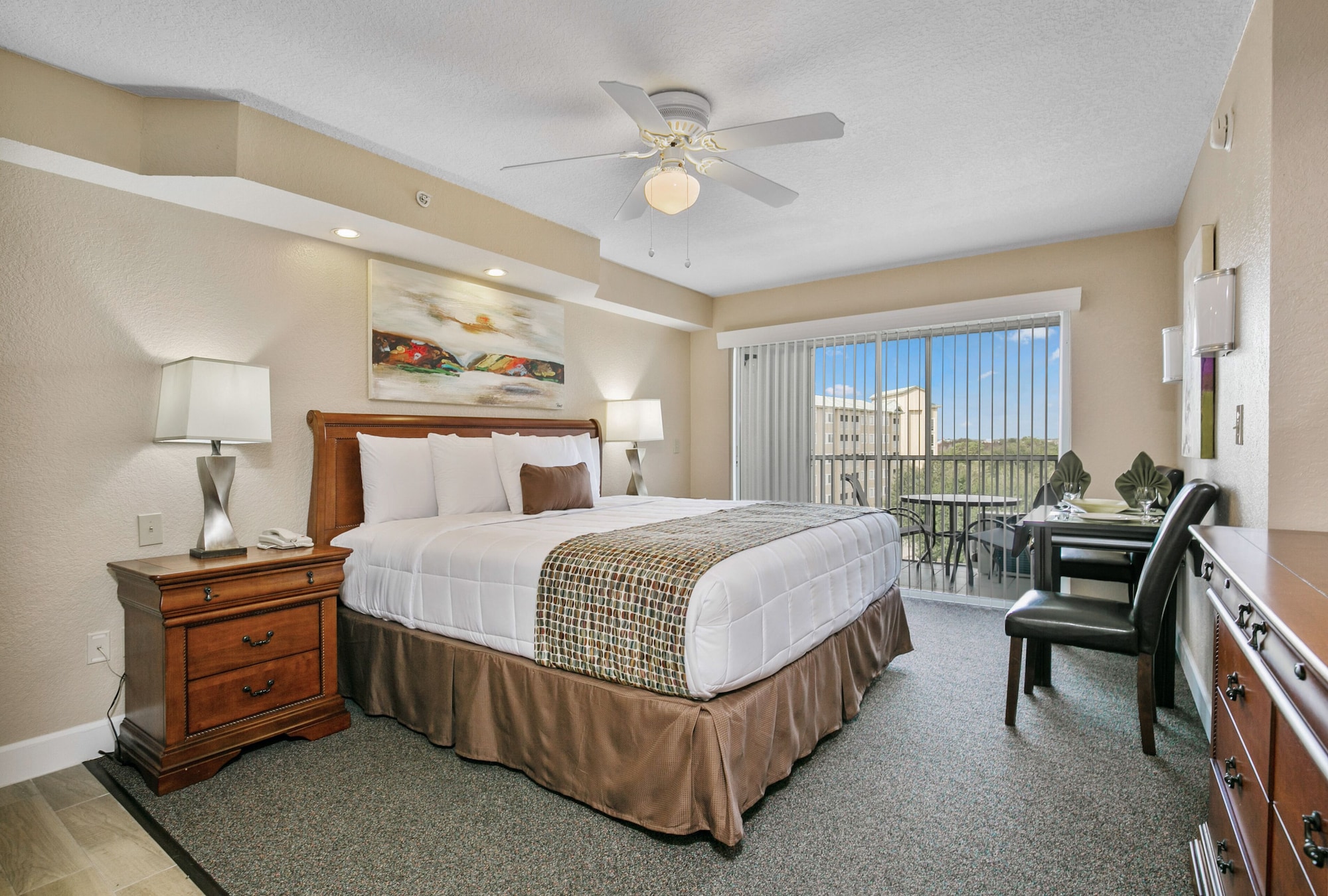 1 BEDROOM, ROYAL