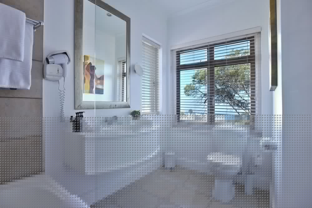 The Clarendon - Fresnaye 48/50