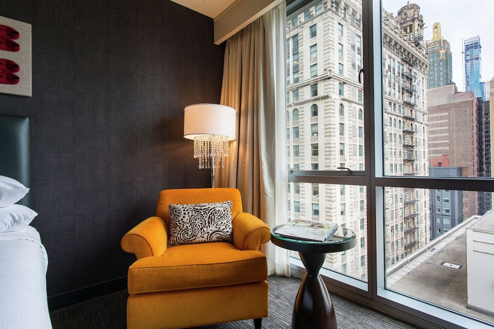 theWit Chicago, a Hilton Hotel 51/67