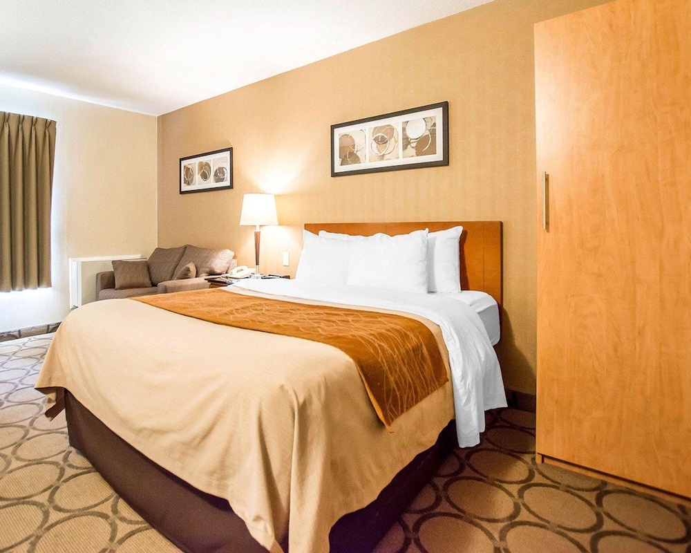 Comfort Inn Kirkland Lake 4/24