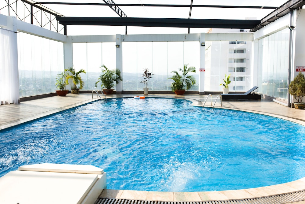 Hai Ba Trung Hotel & Spa 19/38