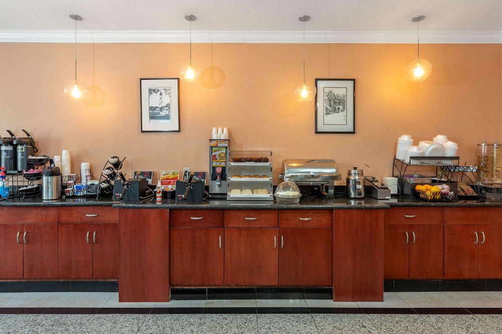 La Quinta Inn And Suites by Wyndham St. Augustine 36/49
