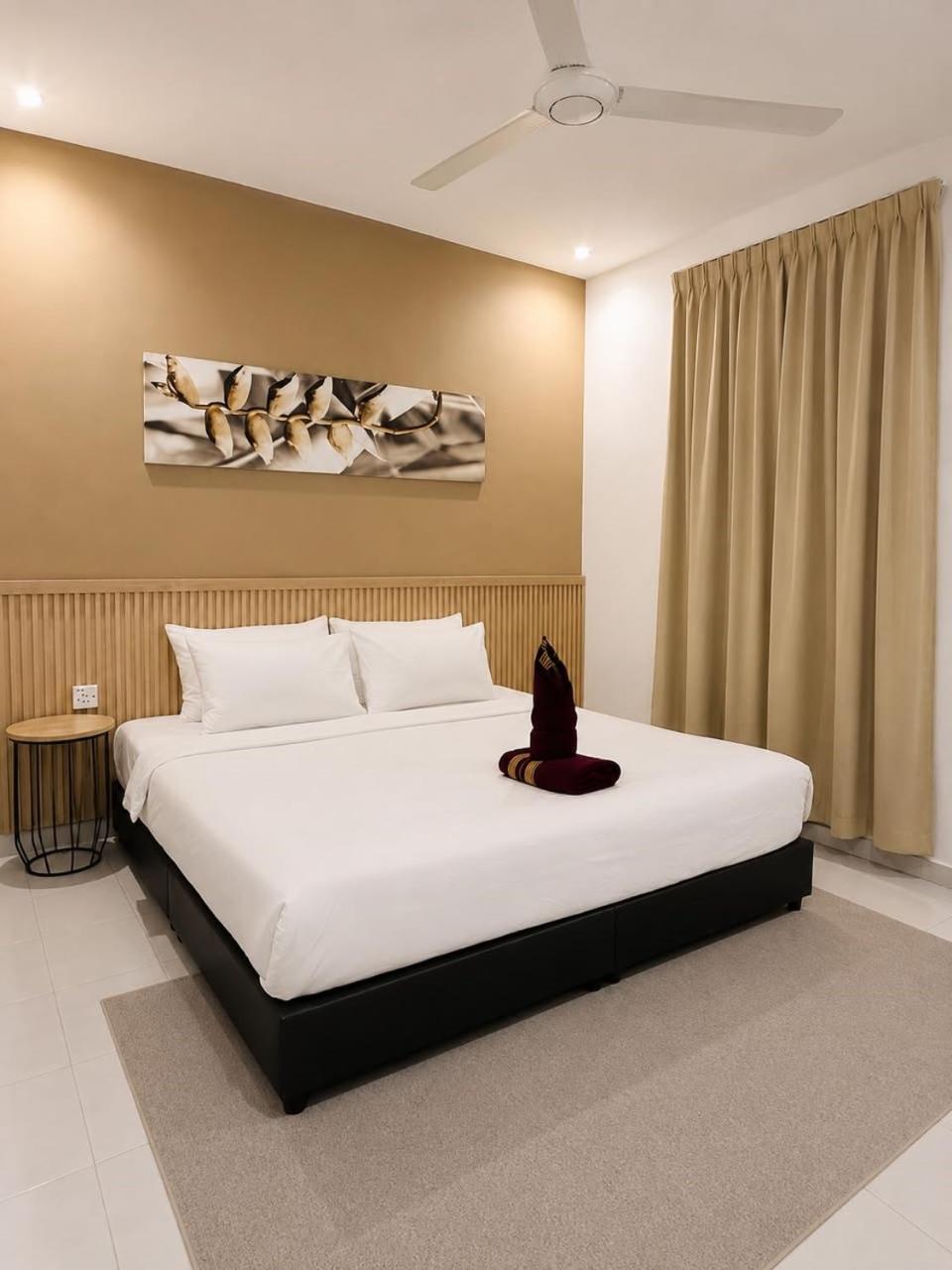Dhania Motel 16/41