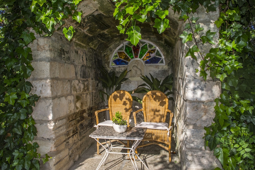 Hotel Rural Biniarroca - Adults Only 70/73