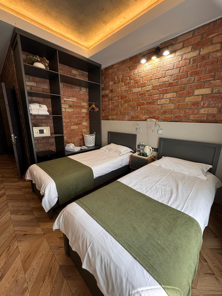 Bugu Hotel 16/46