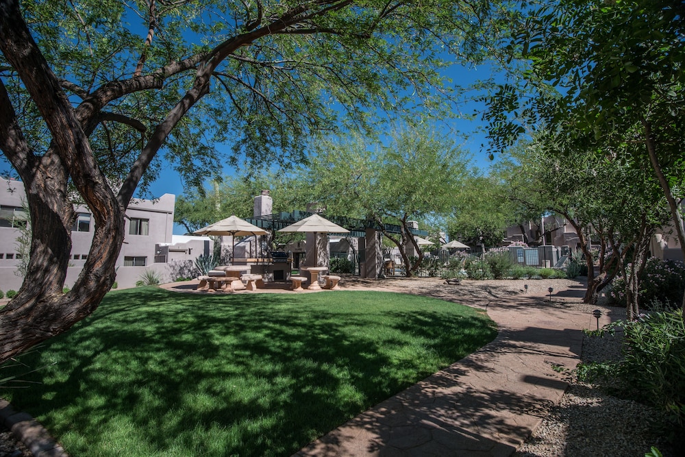 Villas of Cave Creek 38/42