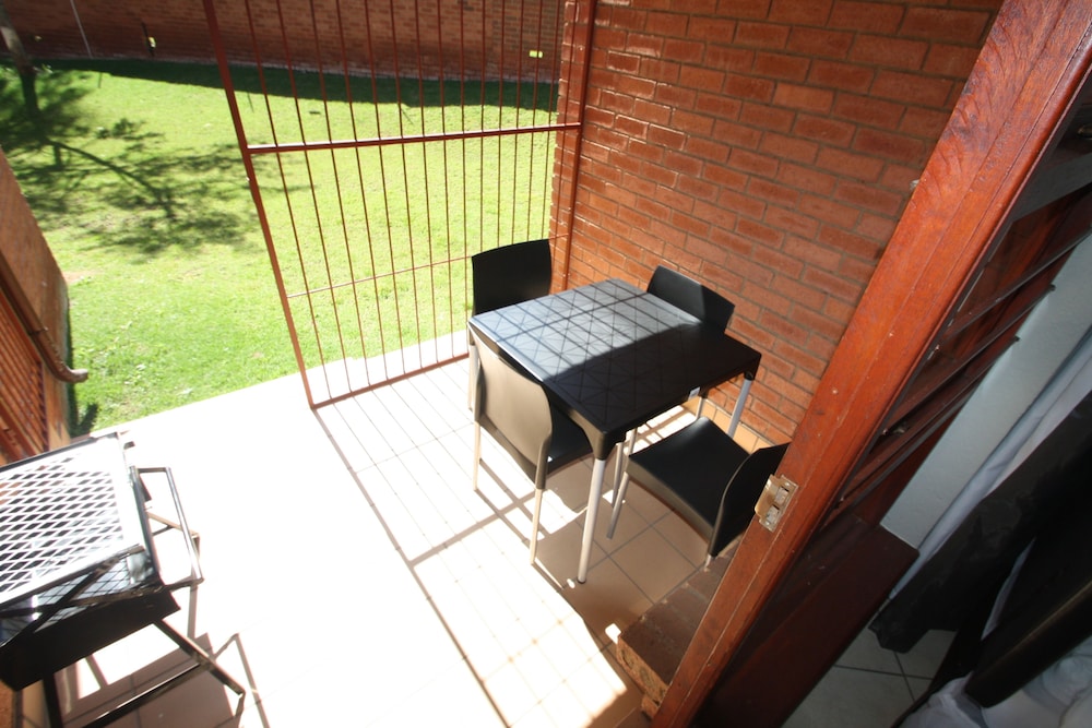 JoziStay Savannah Lodge Apartments - Honeydew 1/25