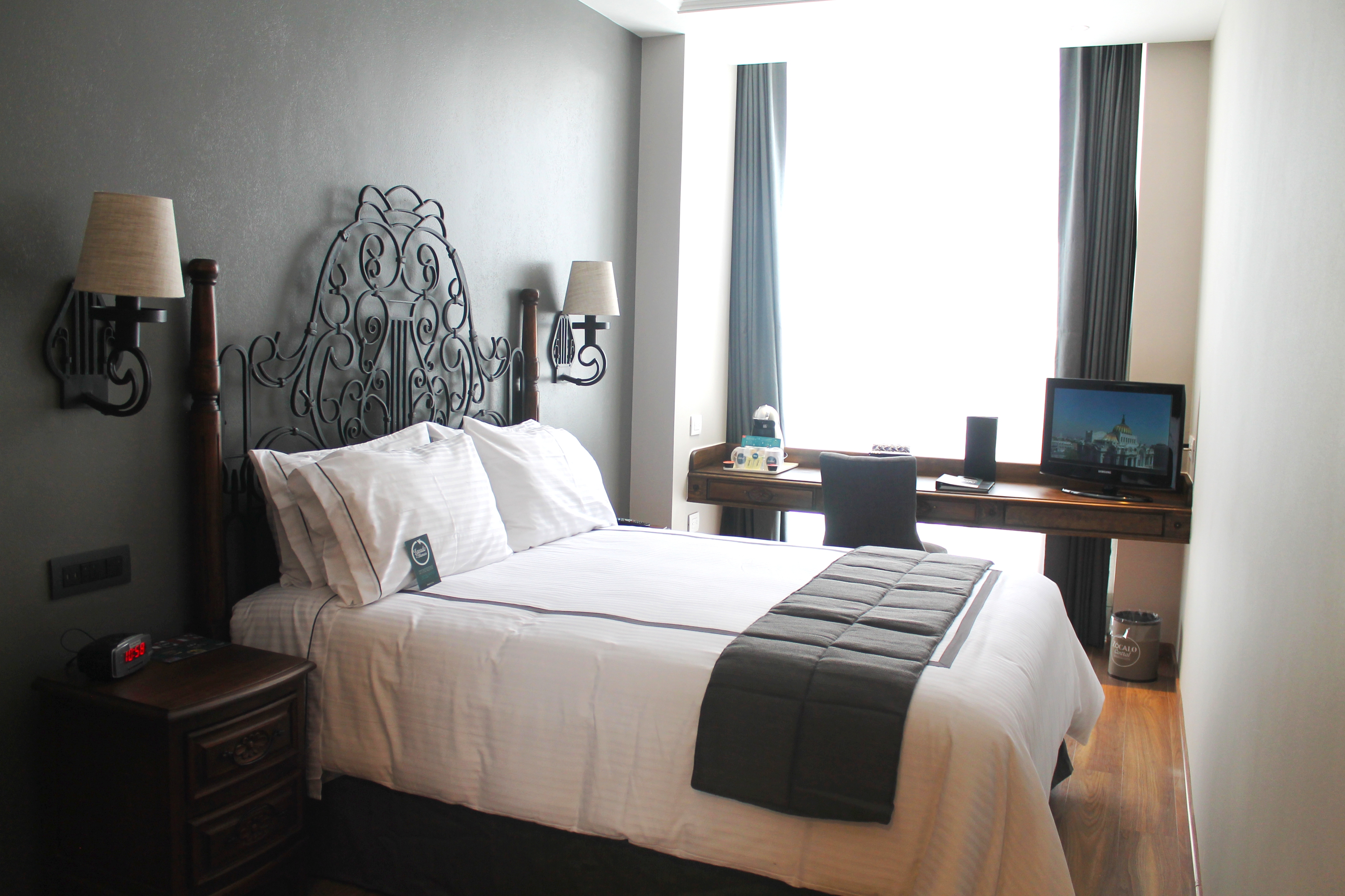 Room, Queen Bed, Zocalo Central Hotel 2/2