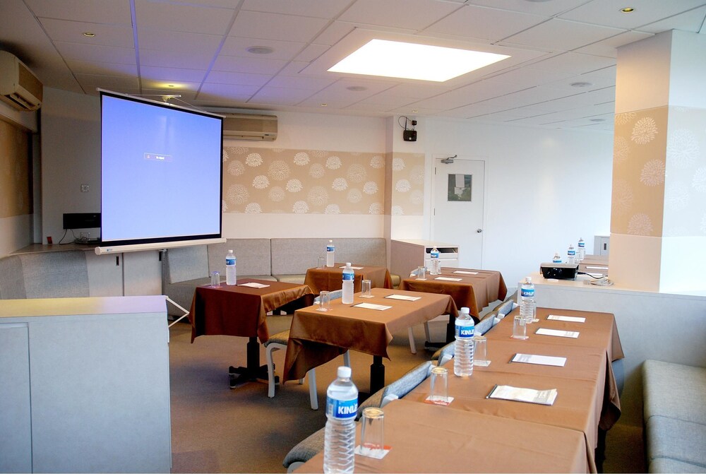 Executive Tamanna Hotel Hinjawadi Pune 47/55