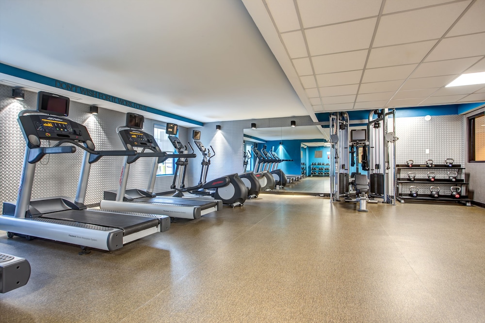 Fairfield Inn Suites Springfield Holyoke 18/35