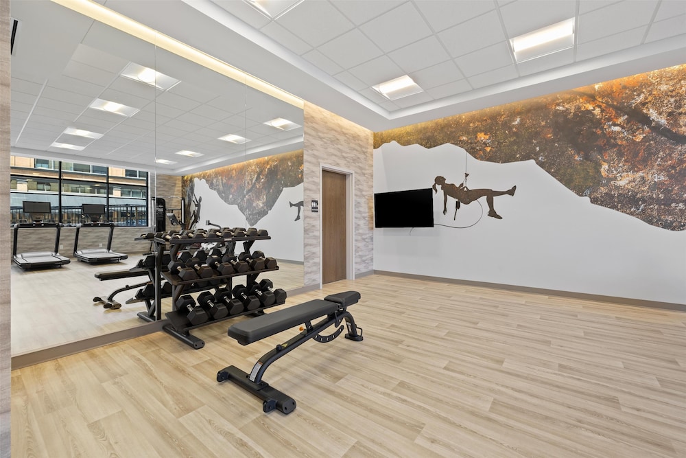 Hyatt Place Rapid City / Downtown 11/36