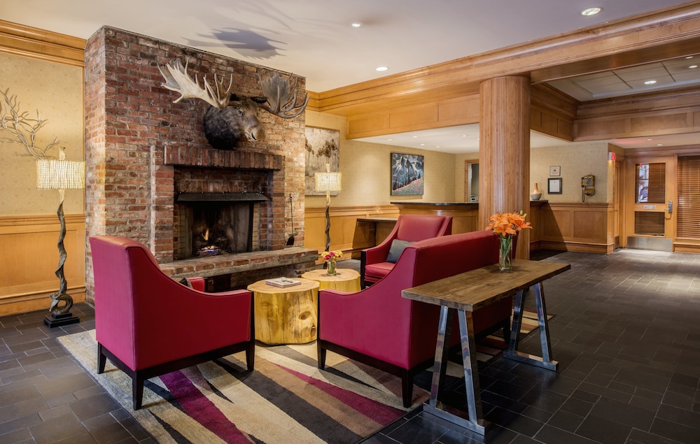 Whistler Village Inn Suites 46/73