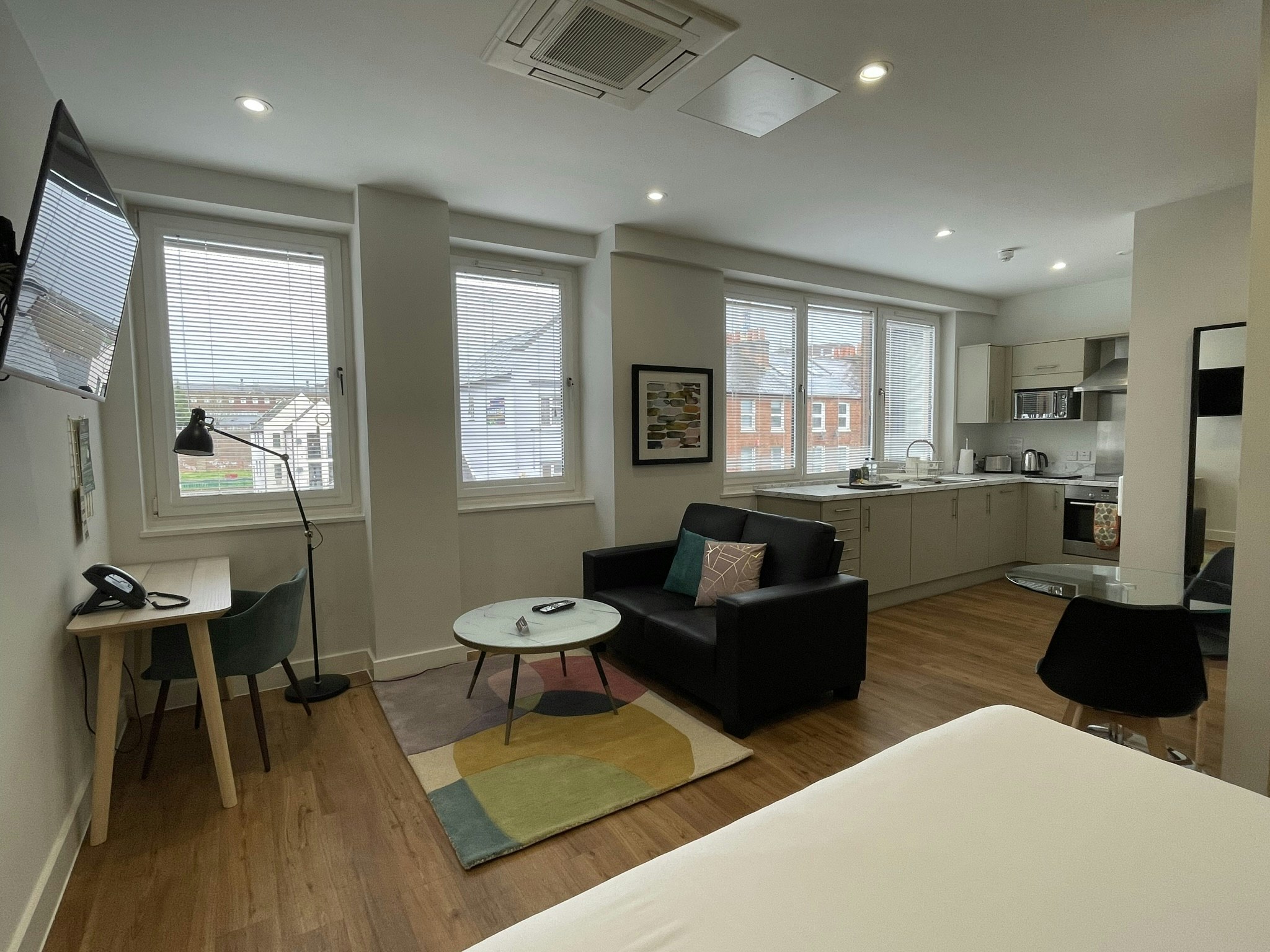 House of Fisher, 100 Kings Road 32/53