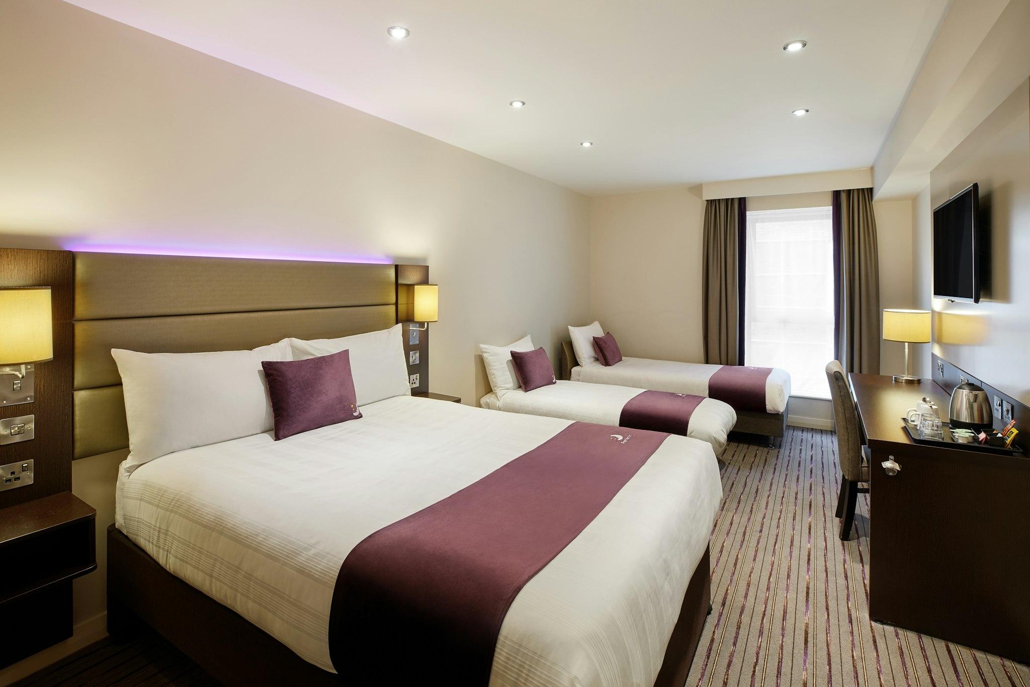Premier Inn Worcester M5jct6 12/35