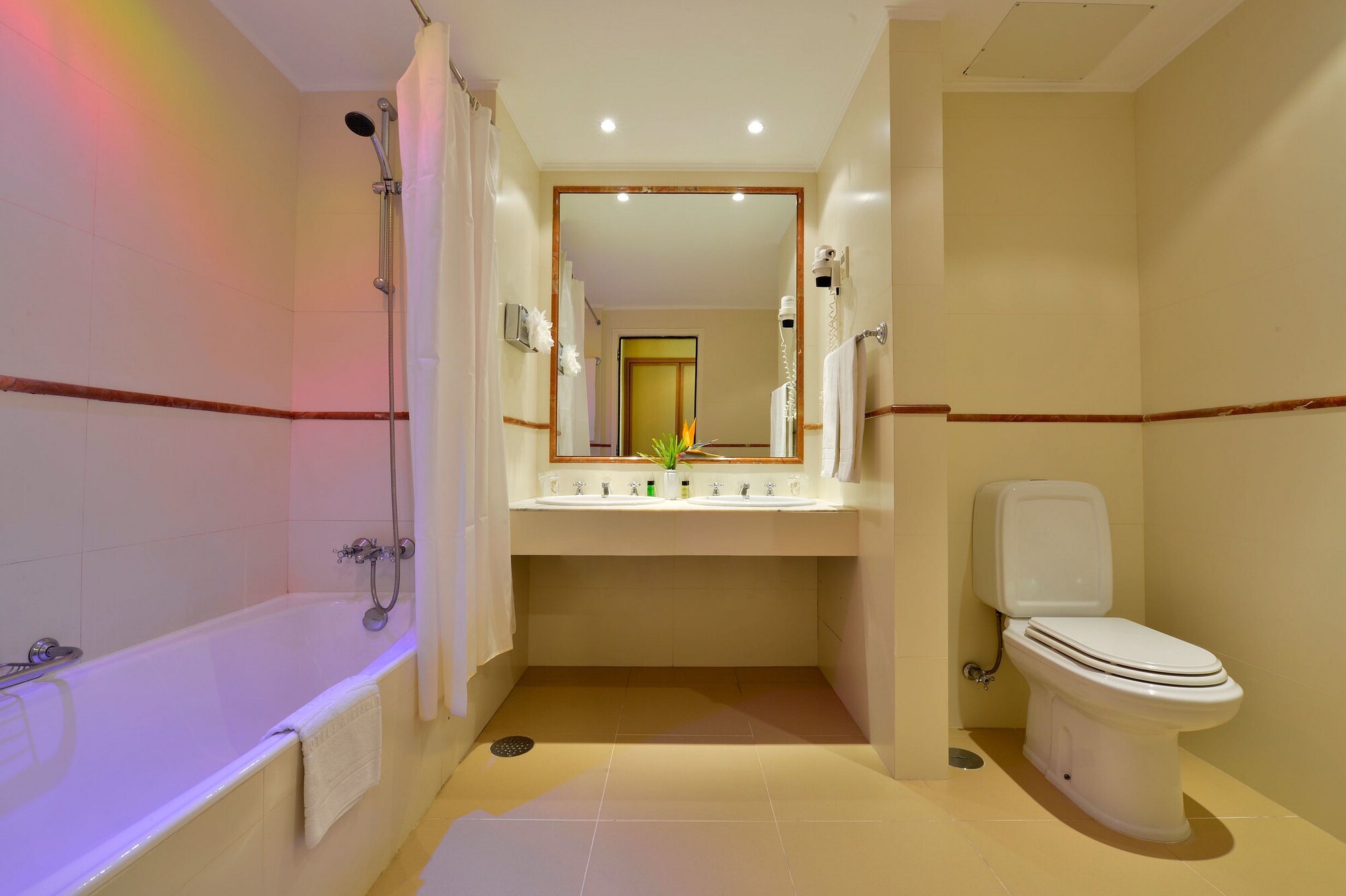 غرفة عائلية بسريرين منفصلين بإطلالة على الحديقة، Pestana Blue Alvor Beach ALL INCLUSIVE 6/7