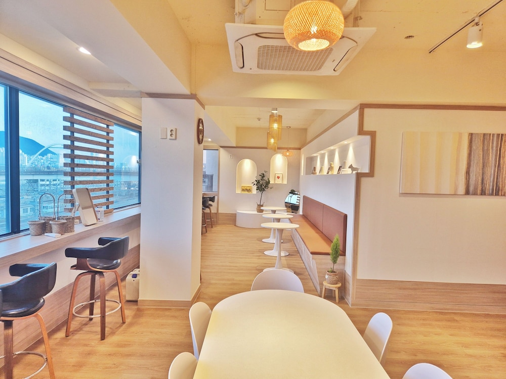 Mozzi Hostel 36/50