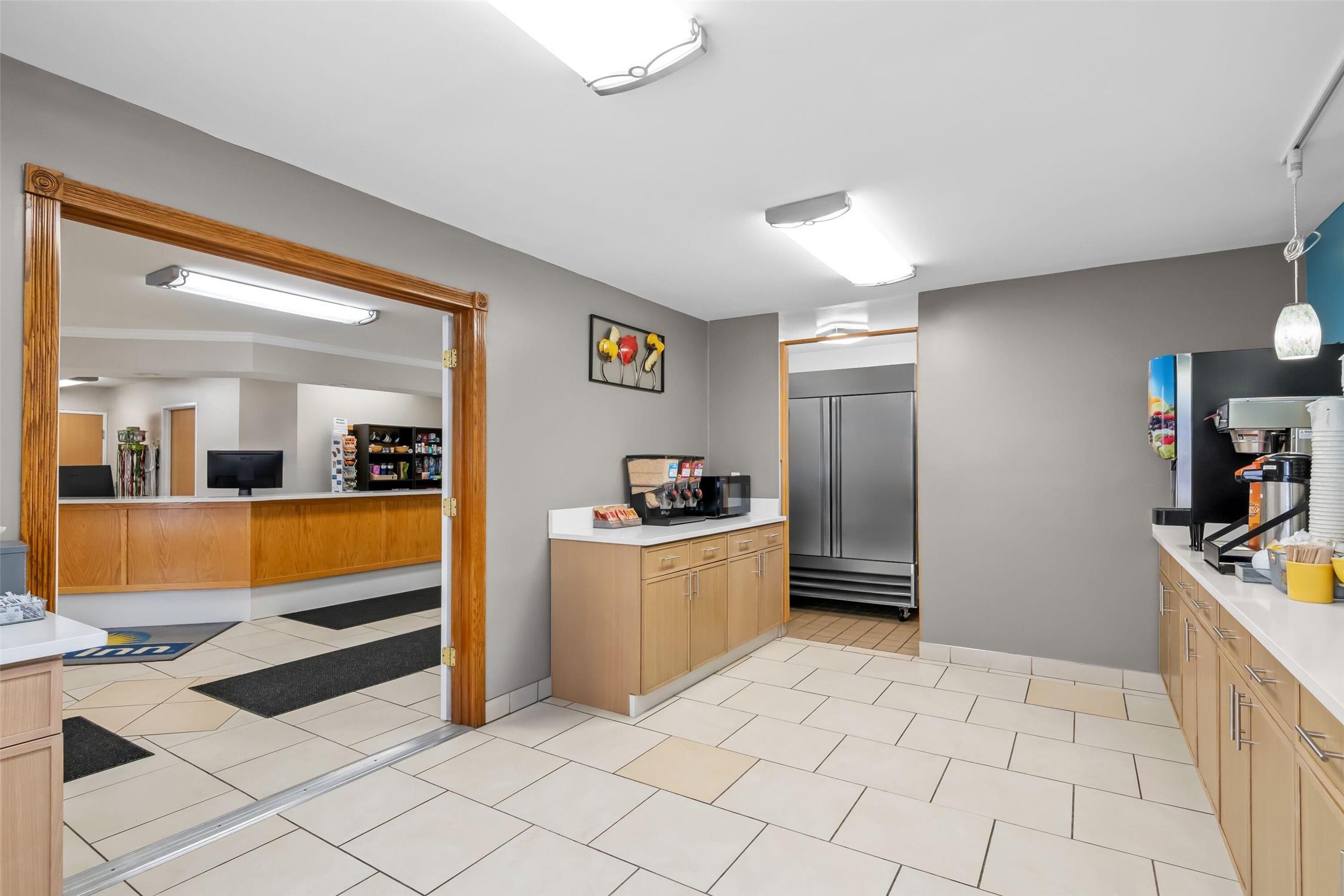 Days Inn by Wyndham Imlay City 9/48