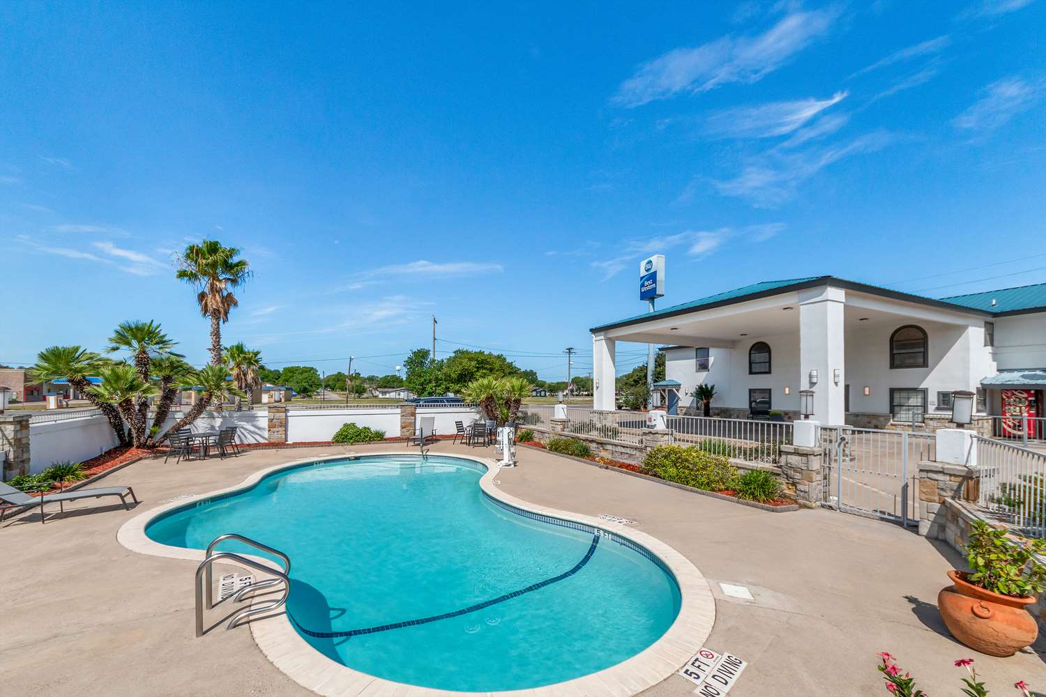 Best Western George West Executive Inn 30/30