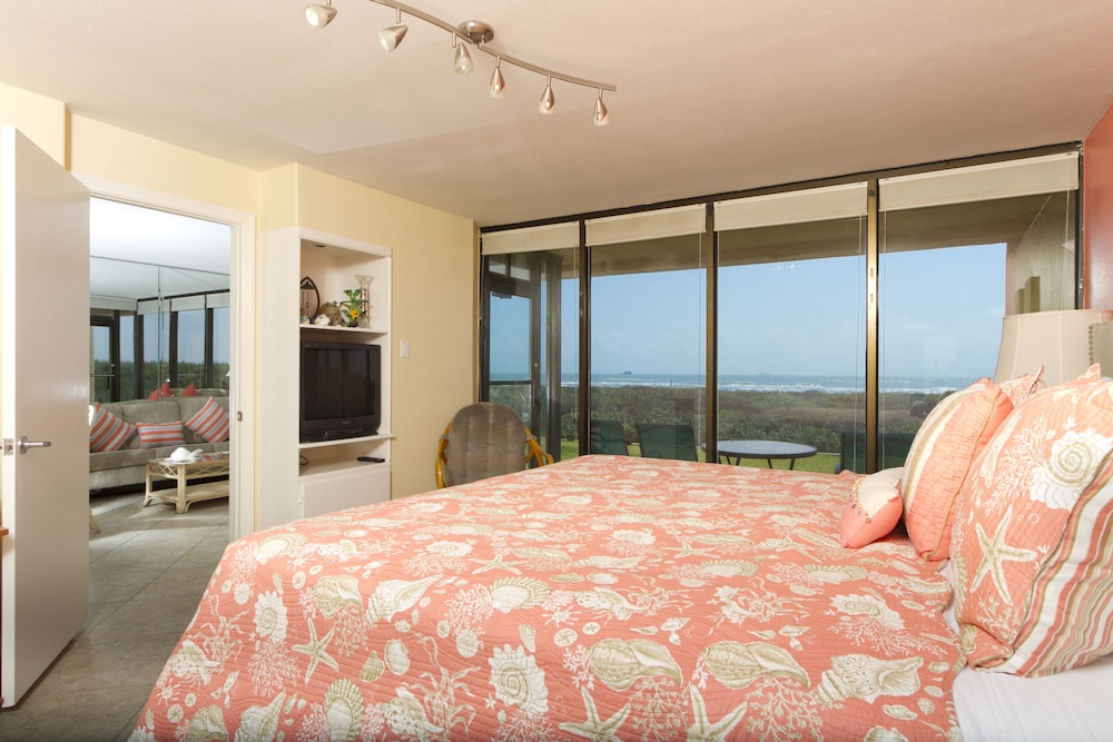 Sea Vista by South Padre Condo Rentals 7/50