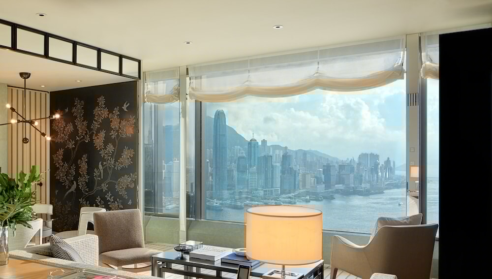 Rosewood Hong Kong 3/85
