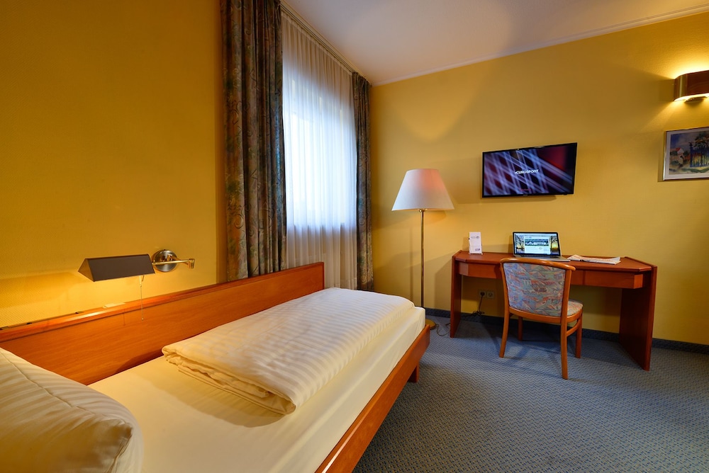 Rheinhotel Vier Jahreszeiten 11/40