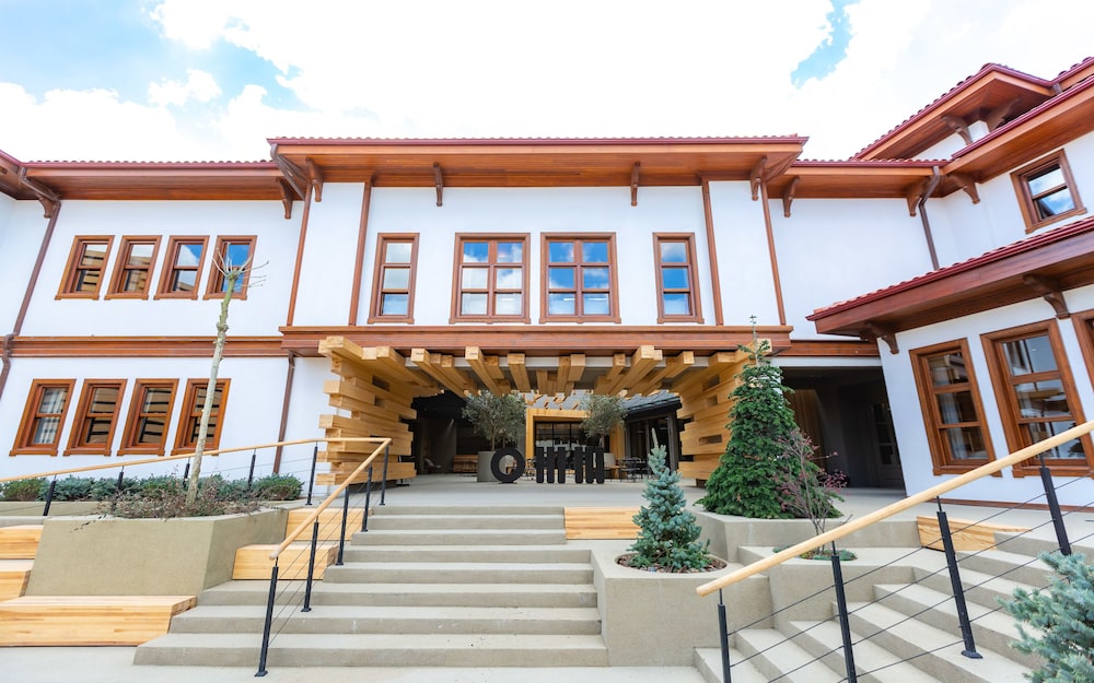Omm Inn Hotel 6/47
