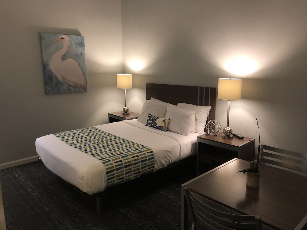Sand Dollar Inn 34/60