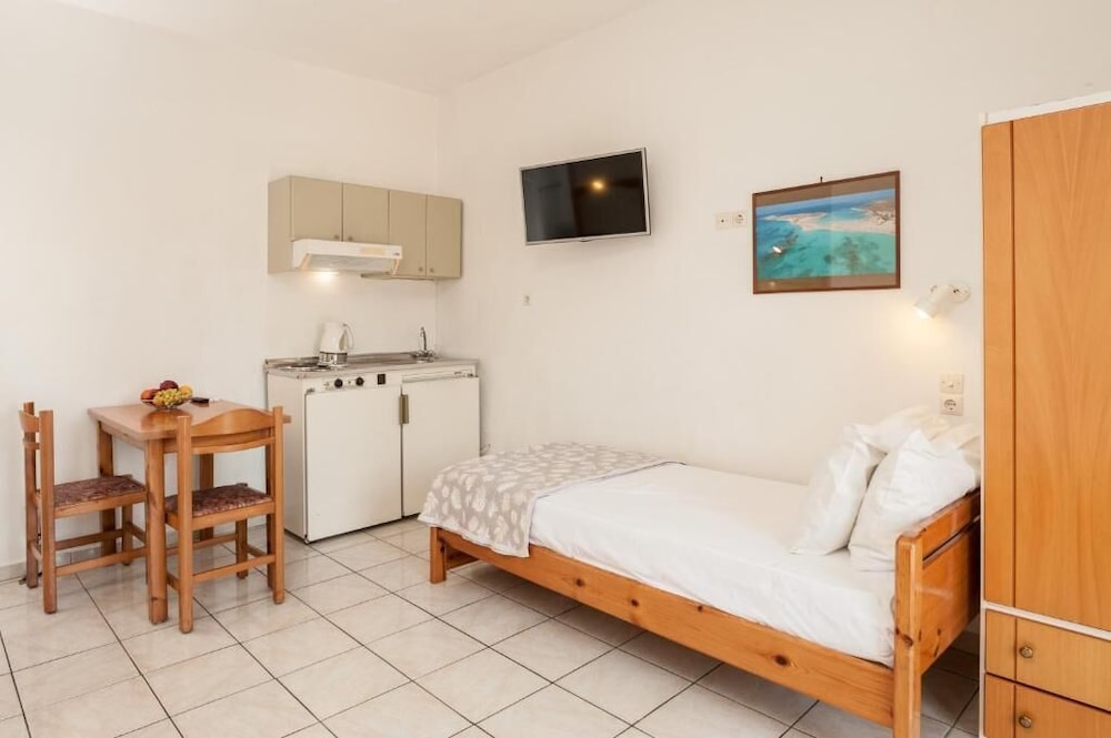 Niriis Hotel 15/50