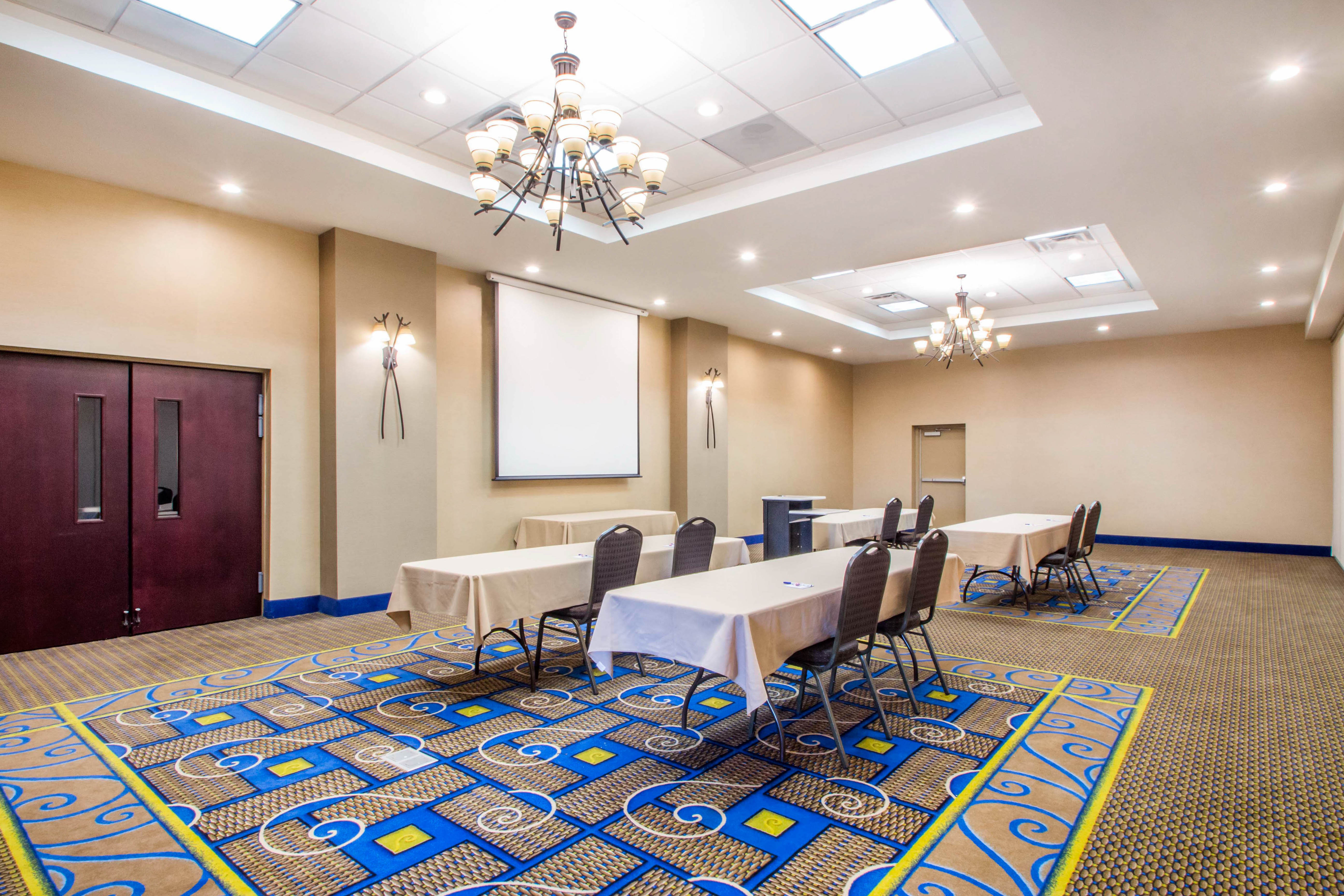 Holiday Inn Express And Suites Albany Airport Wolf Road 13/16