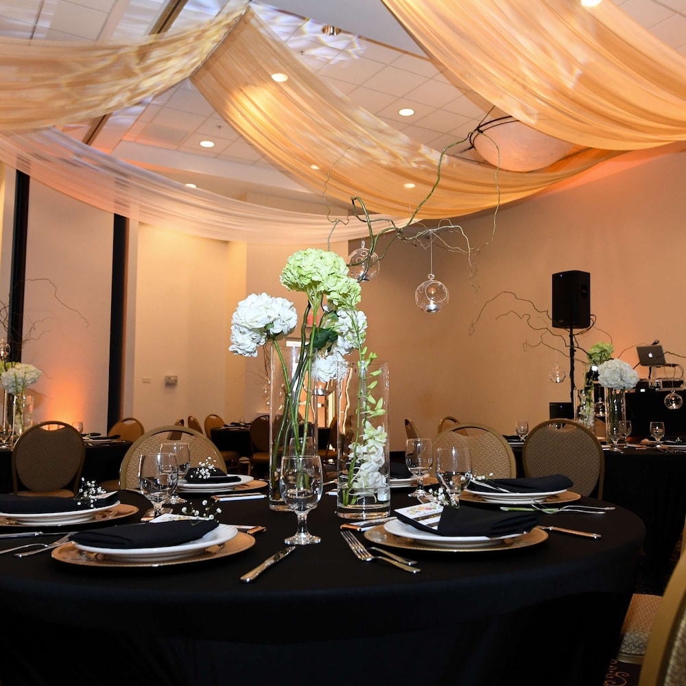 Homewood Suites by Hilton Orland Park 34/39