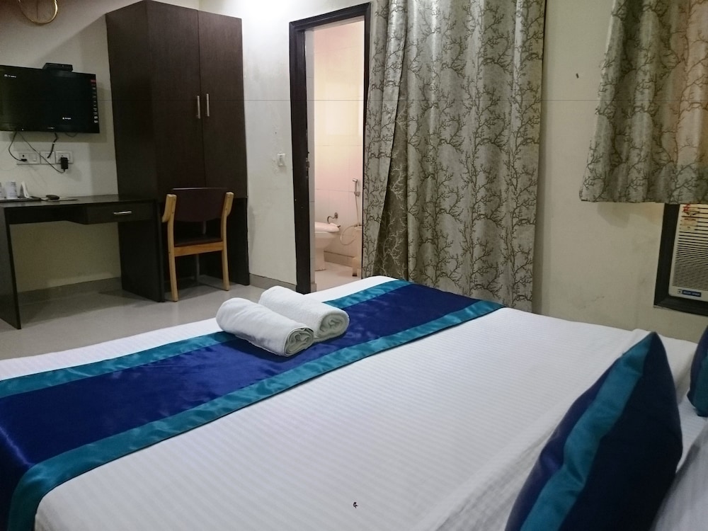 Hotel The RTS, New Delhi 25/50